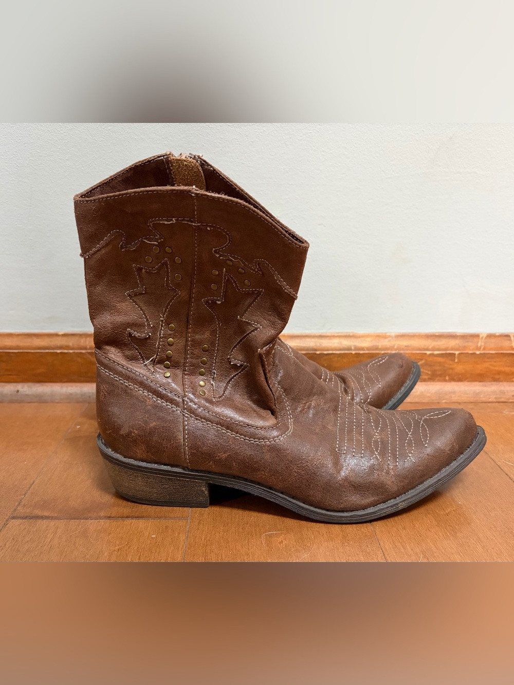 Coconuts by Matisse Pistol Western Style Ankle Cowboy Boots